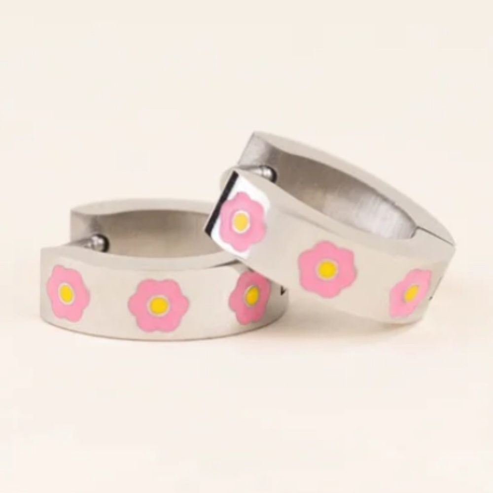 Oh Clem Flower Chunky Huggie Hoop Earrings NWT